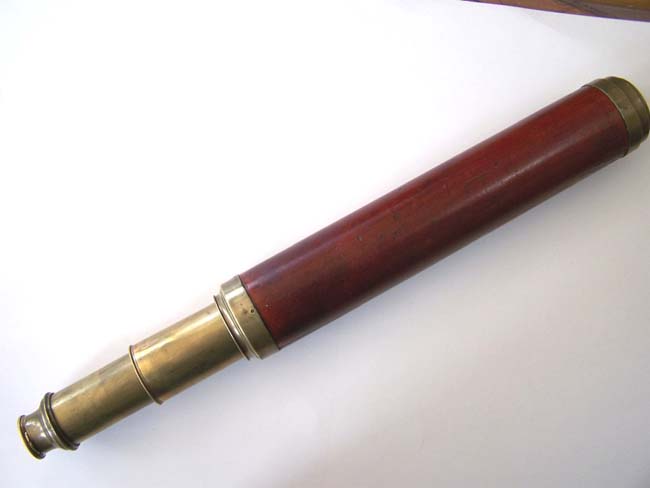 A late 18th or early 19th century Antique Telescope signed 'Arnold, London, Day or Night' circa 1800